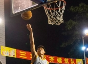 开云体育APP下载-包含强者对决势如火焰，球场激战连连的词条