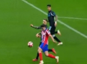 开云在线直播-关于多特蒙德险胜勒沃库森，阿尔瓦雷斯统治全场的信息