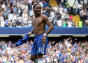 开云体育在线-赛道与球场，当F1街道赛焦点战遇见步行者巅峰对决