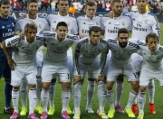 开云体育APP下载-赛道上的逆袭，索伯车队险胜梅赛德斯，塞恩斯状态火热改写格局