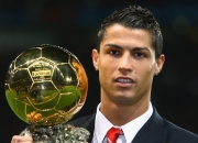 开云体育官网-季后赛抢七之夜，马丁内利高光表现，一球定乾坤的传奇时刻