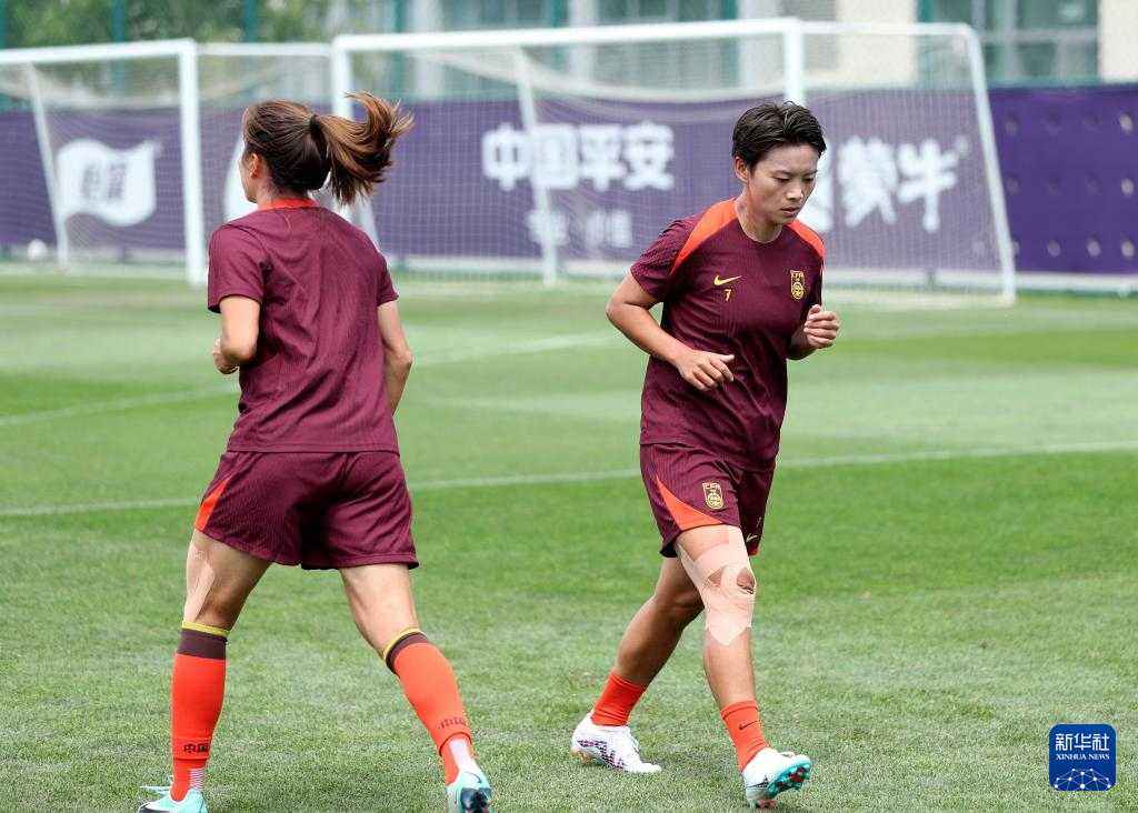 包含中国女足在场上的飒爽英姿赢得了观众喝彩的词条 包含中国女足在场上的飒爽英姿赢得了观众喝彩的词条