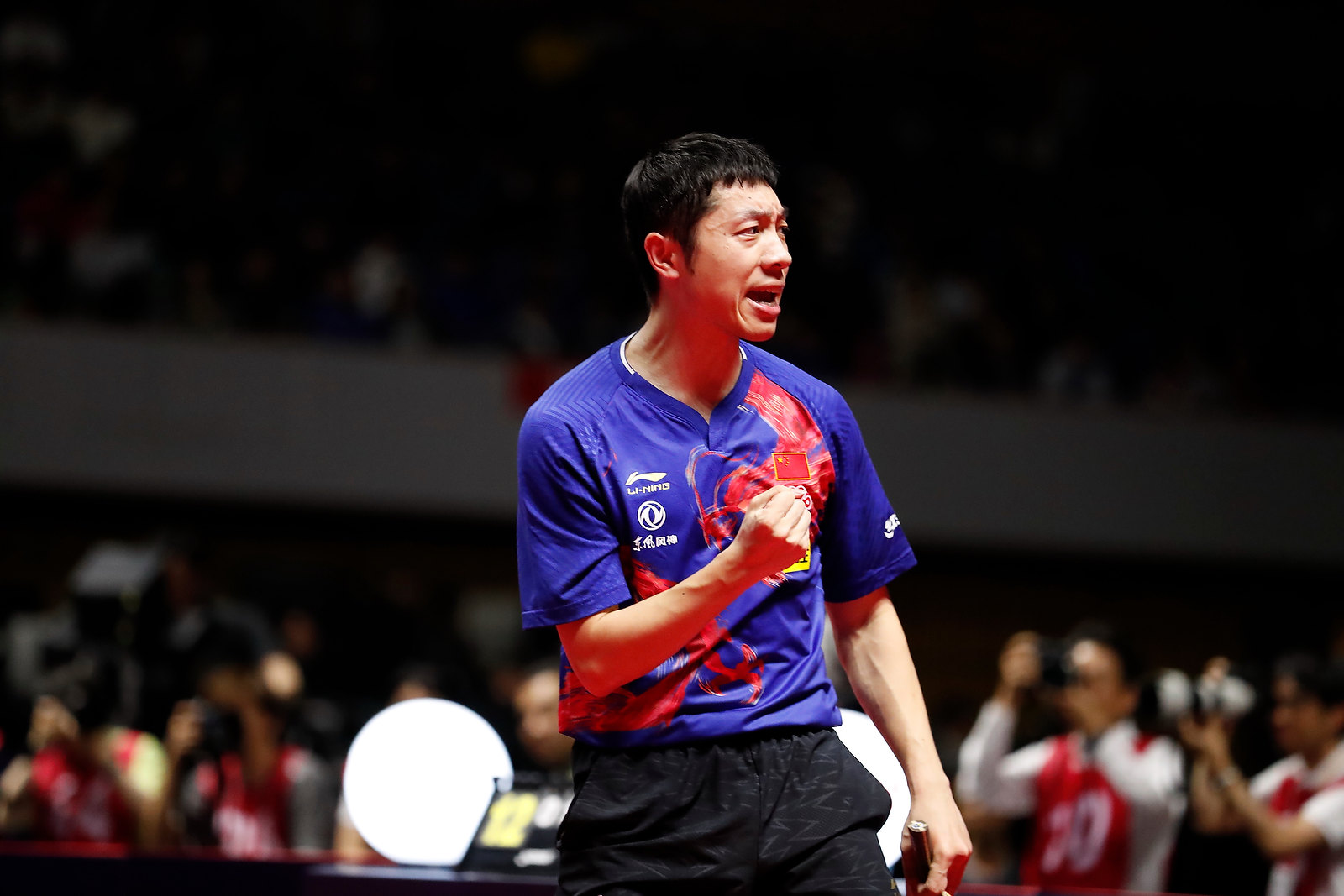 德国乒乓球队碾压中国乒乓球队，许昕惊艳世界