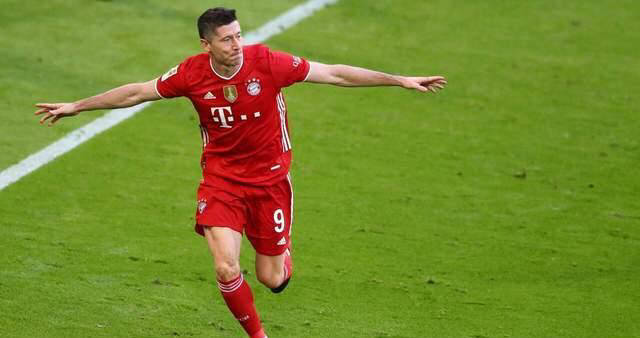 克罗地亚逆转荷兰,莱万点燃赛场的简单介绍 克罗地亚逆转荷兰,莱万点燃赛场的简单介绍