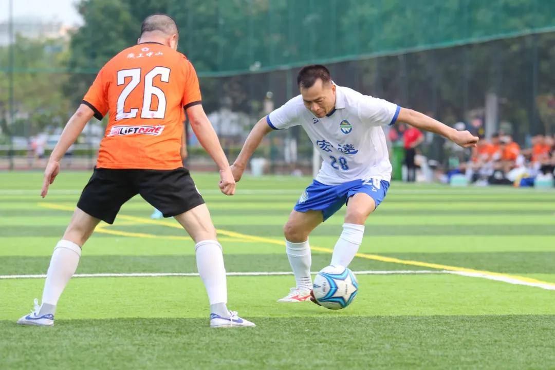 广东宏远队在比赛中展现出团队合作的无比默契的简单介绍