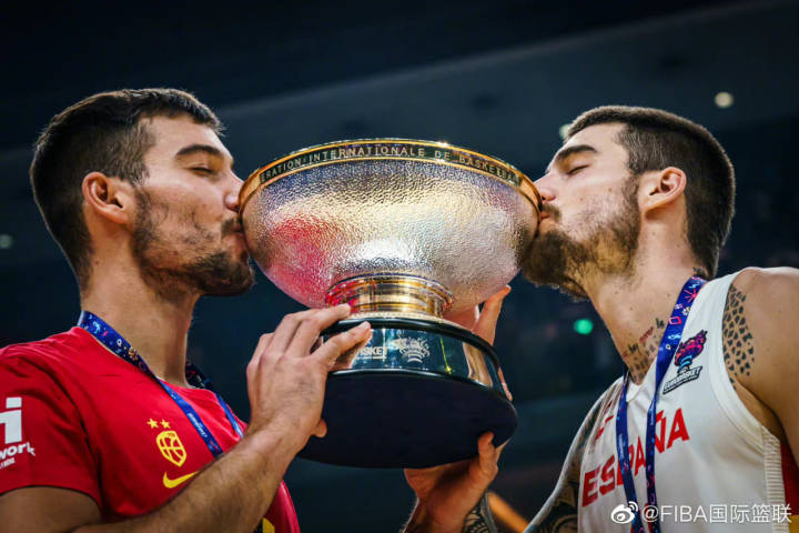 瑞典力挫希腊，赢得欧洲赛场晋级机会