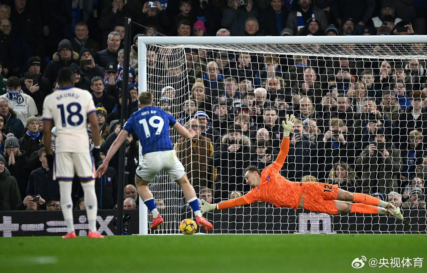 比赛中有一次绝佳的进球机会被挥霍掉了