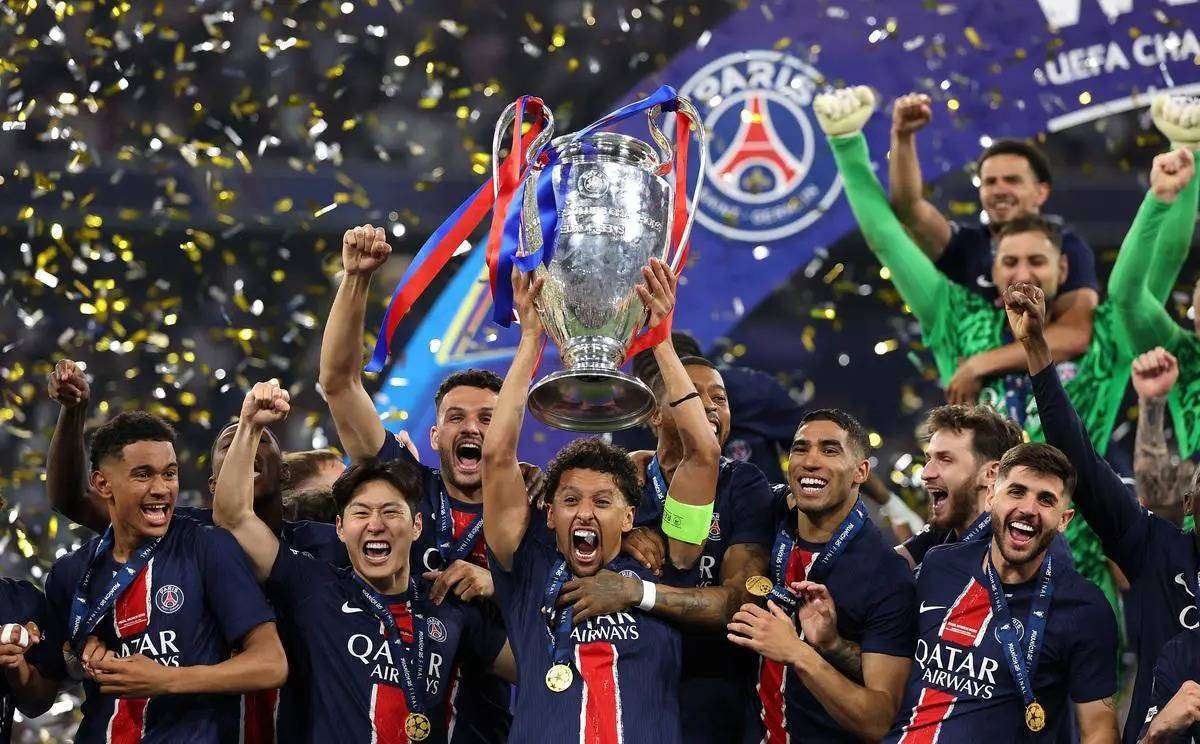 包含巴黎圣日耳曼风光，聚焦于新一轮！的词条