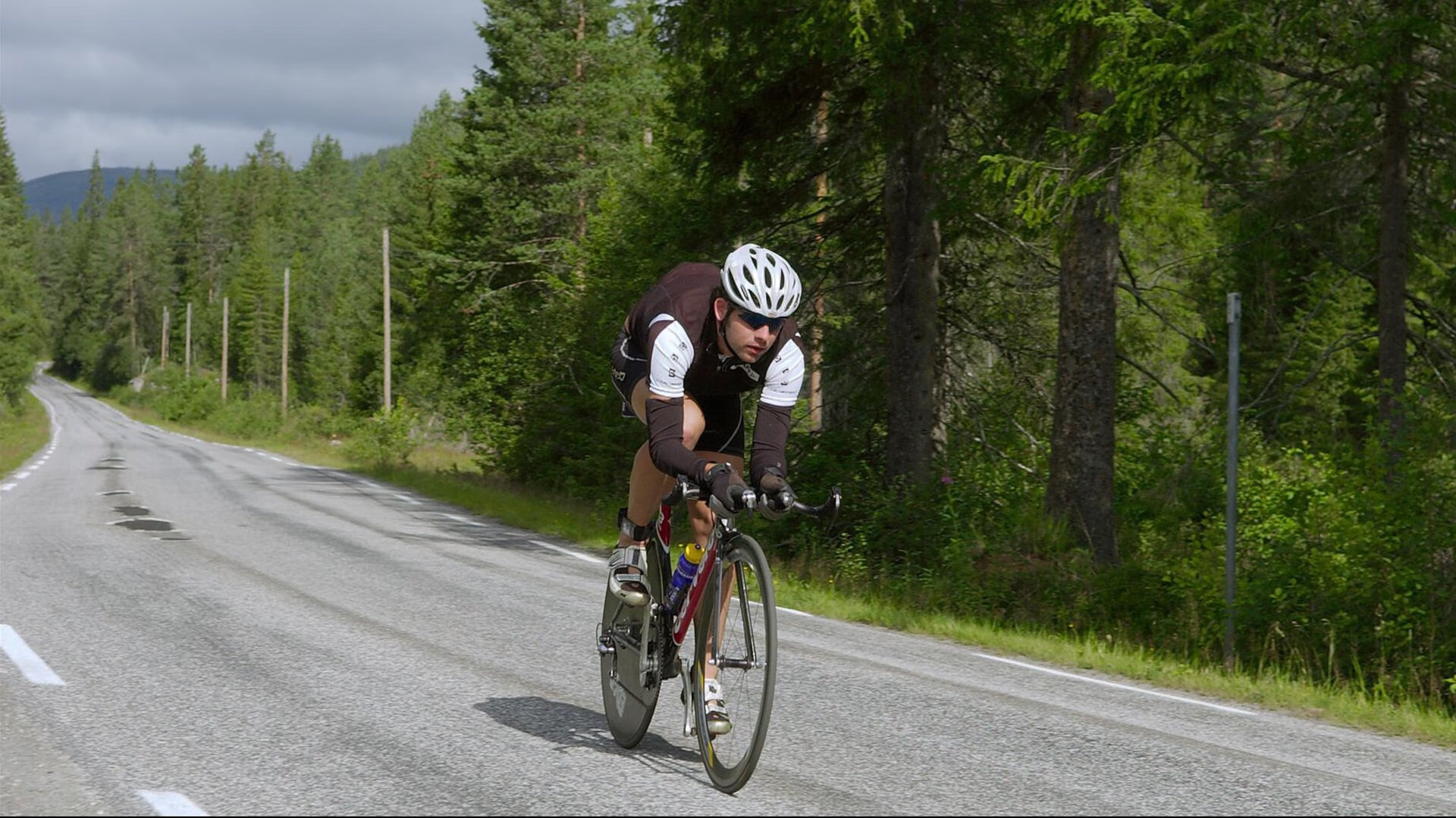 北非之夜，京多安一剑封喉，国际米兰关键战突围突尼斯纪实