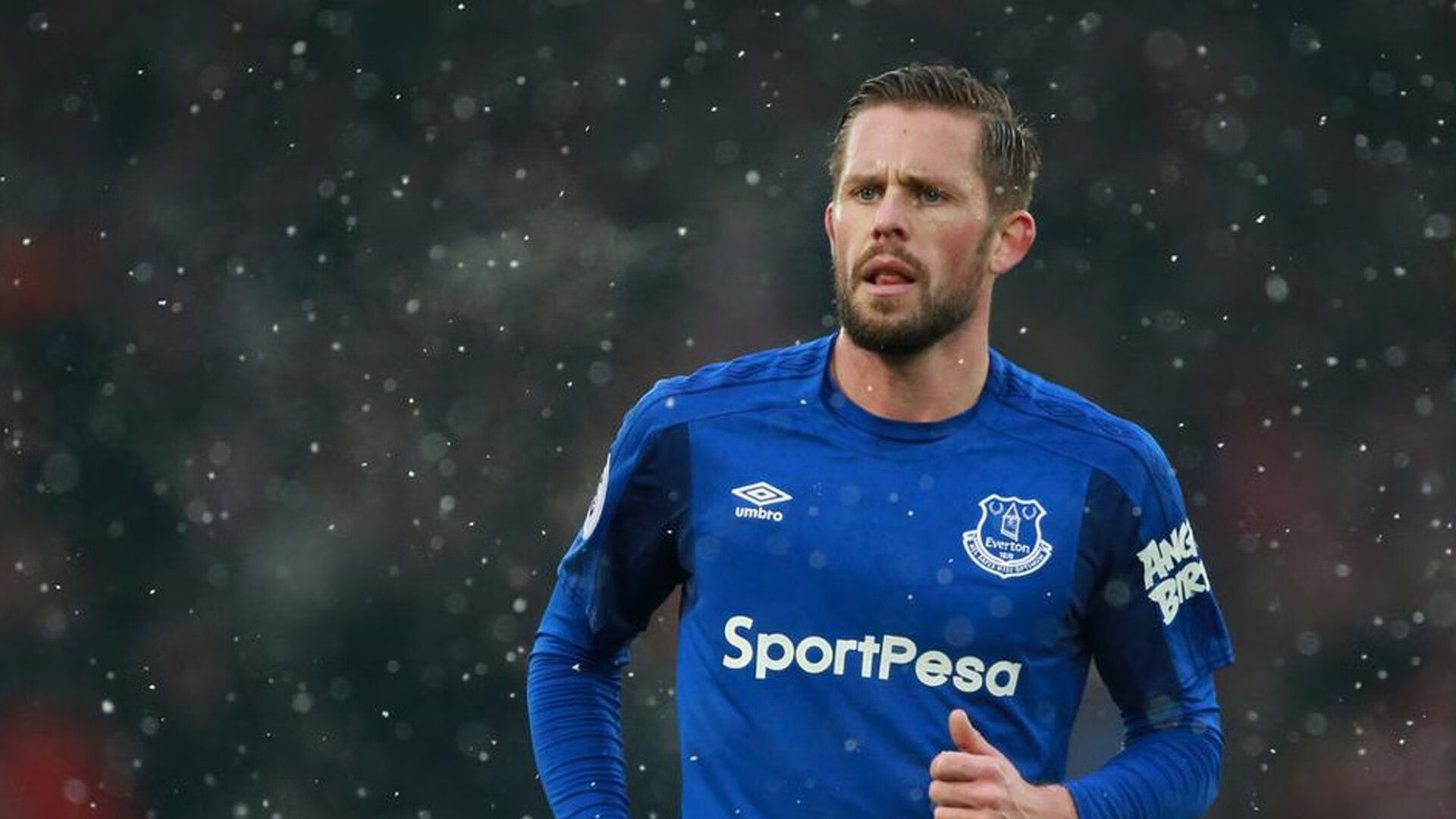 绿茵场上的意外与乒乓台前的统治，当险胜遇见火热