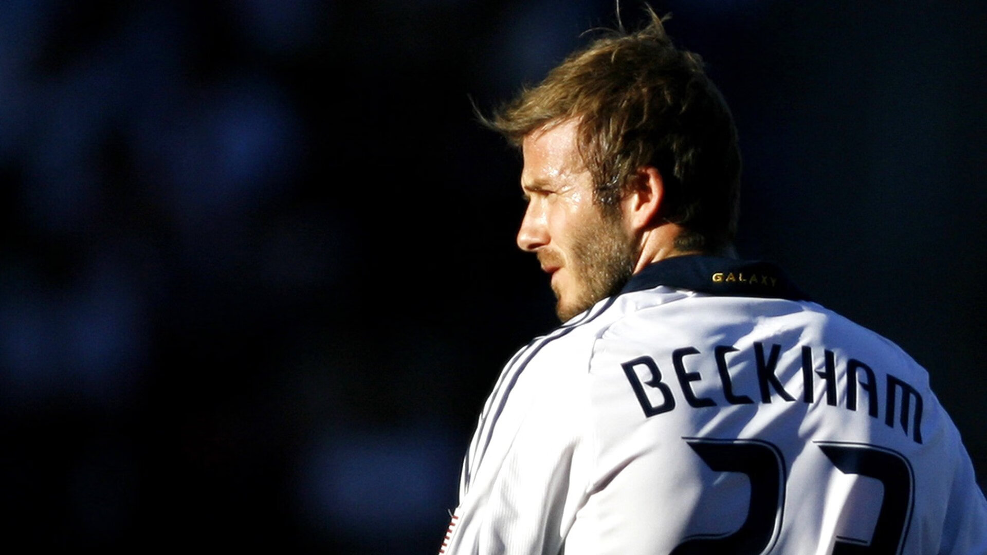 逆袭之夜,泰国队惊天翻盘日本,安赛龙刷新历史纪录